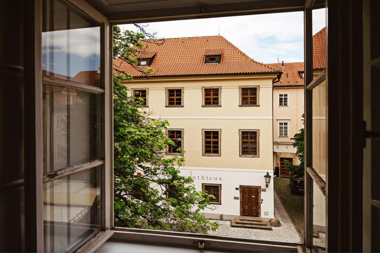 Hotel U Modreho Orla - At The Blue Eagle Praga Zewnętrze zdjęcie